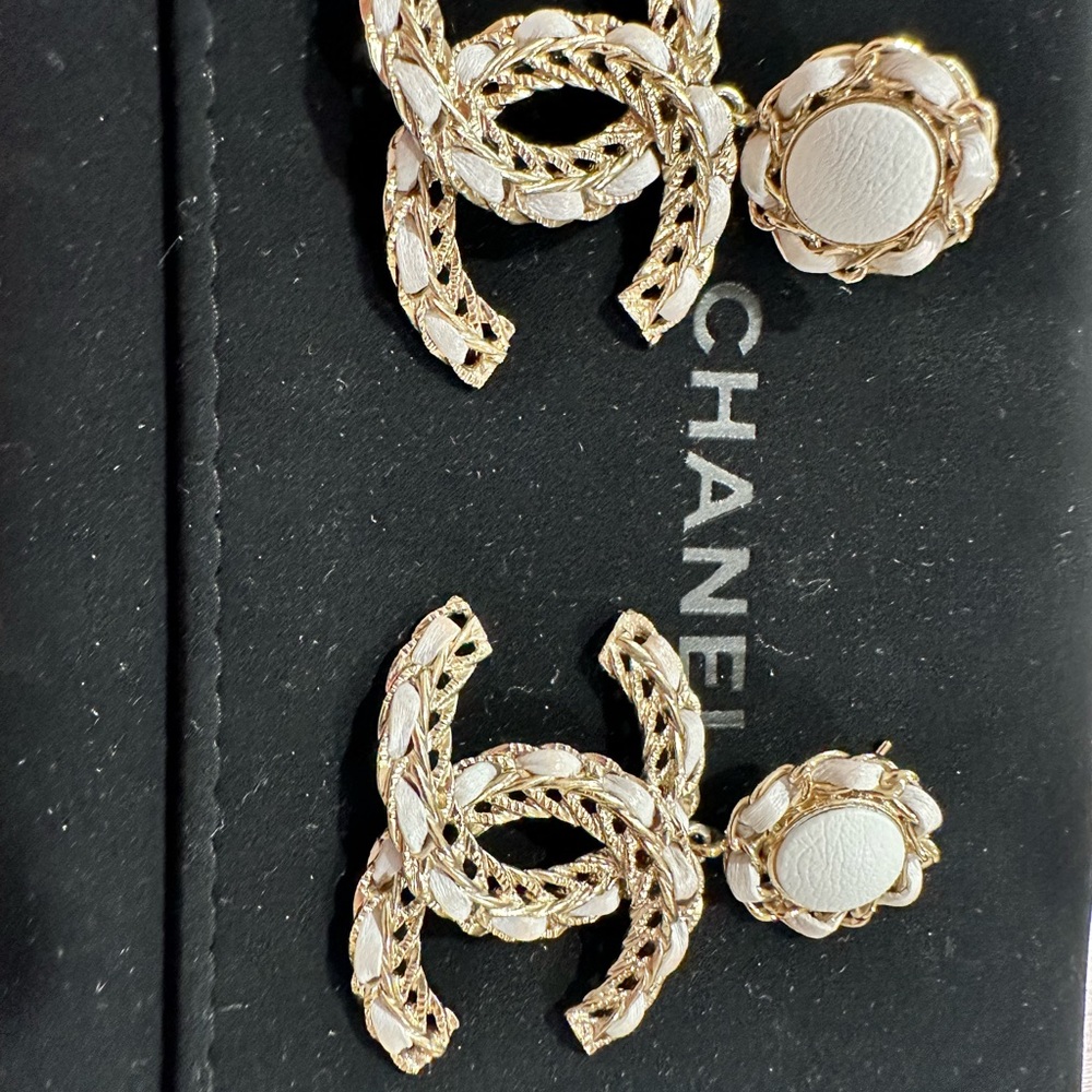 Chanel Earrings - Picture 6 of 6
